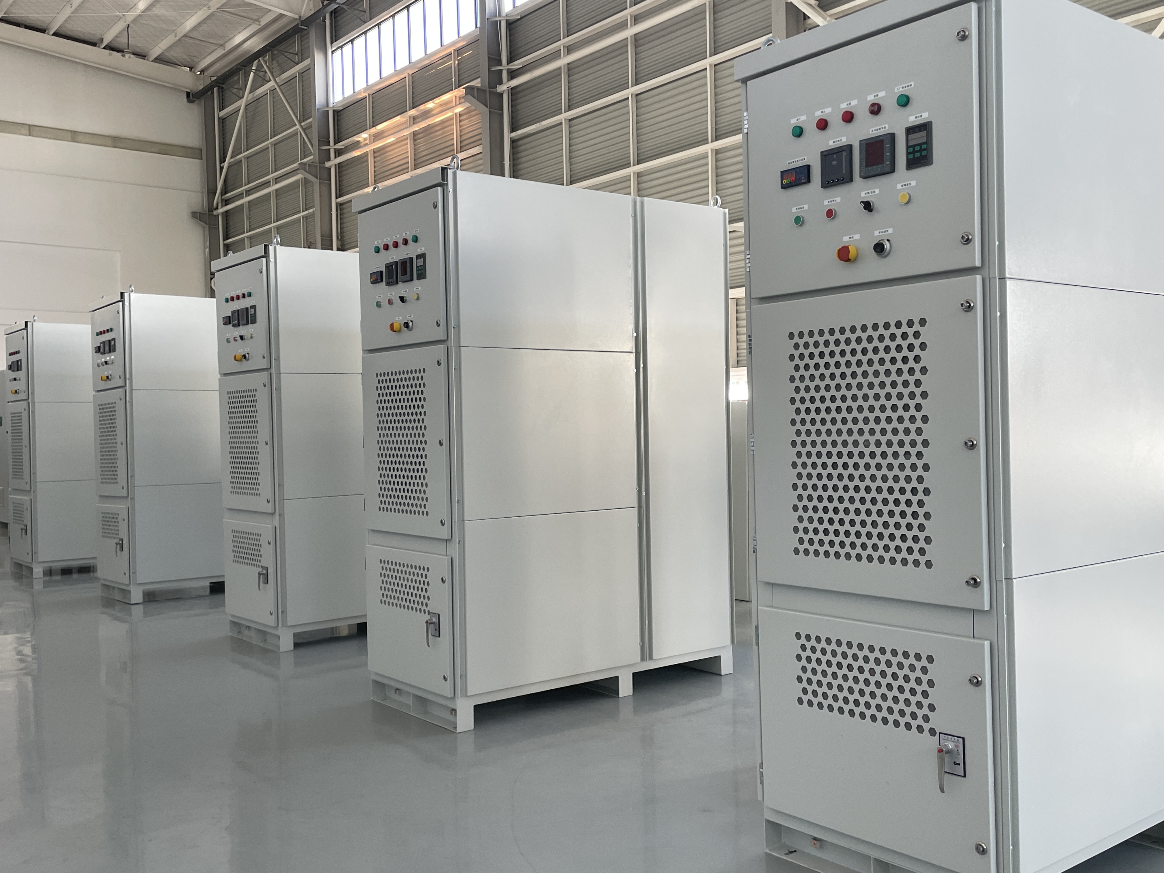 迈斯威尔10kV/3.5MW电源系统再赴东北，护航大型熔盐储能项目