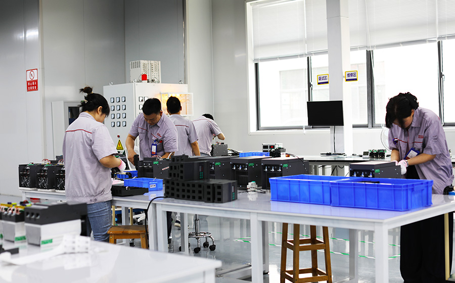 装置车间